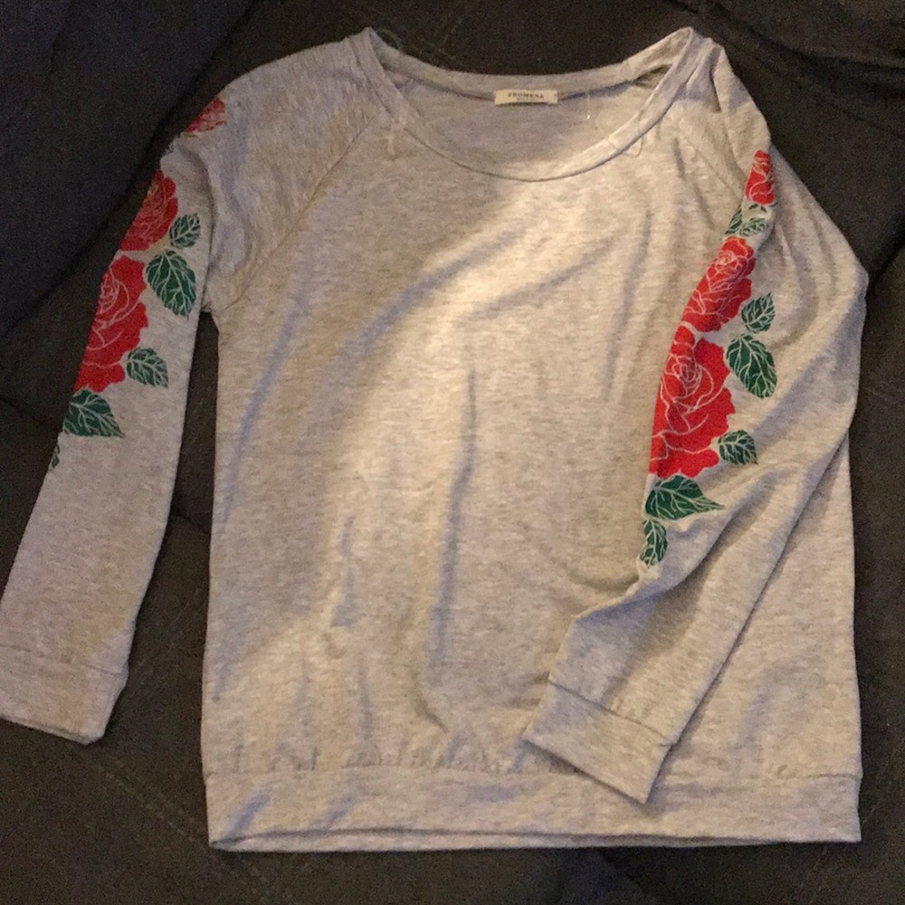Cozy sweatshirt with floral accent